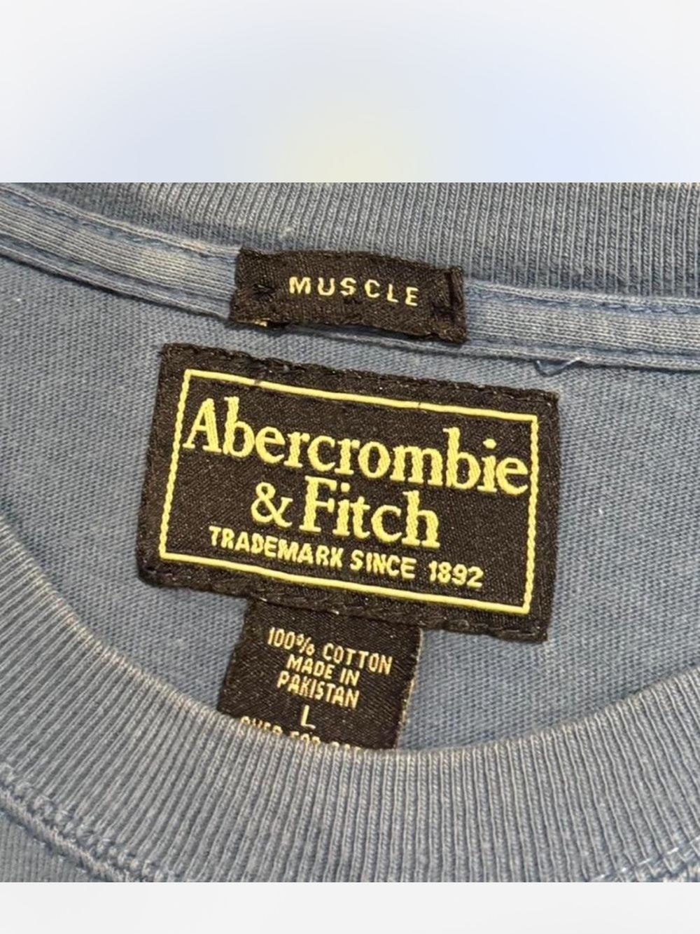 Vintage Abercrombie & Fitch Blue Long Sleeve Tee with Yellow Graphic - Picture 3 of 3